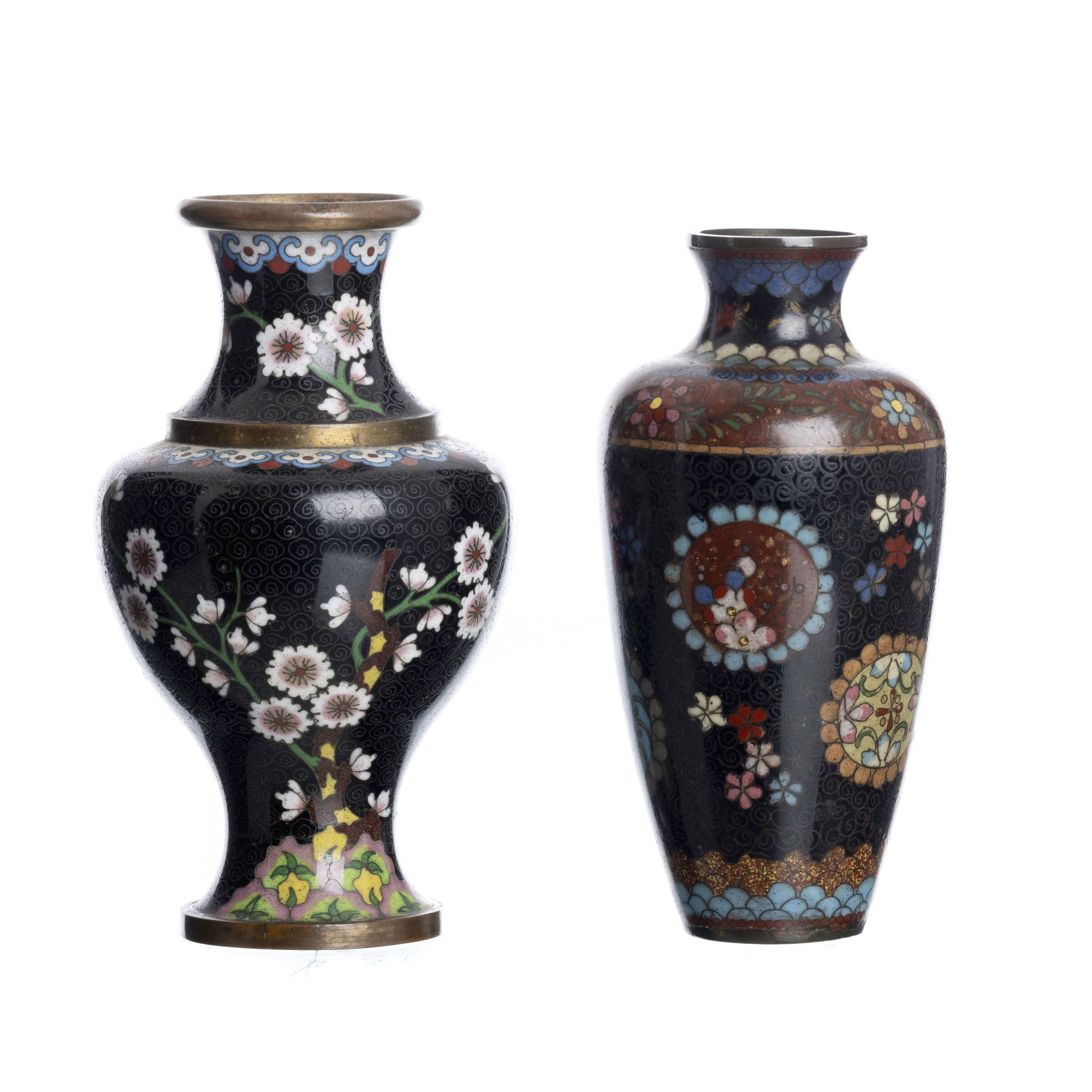 Two cloisonne vases, Japan and China: China, Republic of Japan, Meiji, metal with polychrome cloisonne enamel decoration with flowers and insects, ruyi stripe and background with clouds and scrolls. Signs of use. Dim.: 15.5cm to 16.5cm.