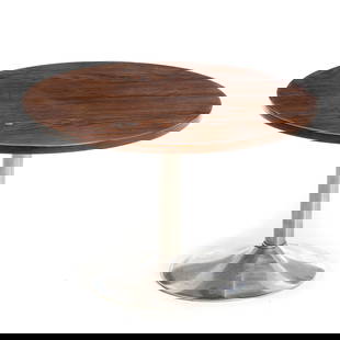 DANISH WORK, c.1960 - Tulip side table: Denmark, c.1960, round side table, aluminum frame, top in rosewood and other woods. Signs of use, oxidation. Dim.: 46x70x70cm.