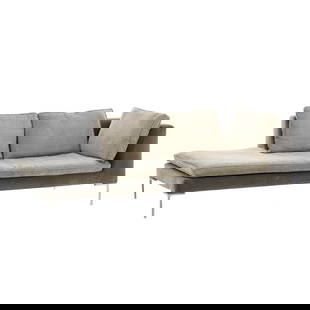 ANTONIO CITTERIO (b.1950) - Chaise longue 'Charles': Italy, c.1997, chaise longue with metal legs, gray fabric upholstery and cushions. Signs of use. Dim.:70x220x95cm.