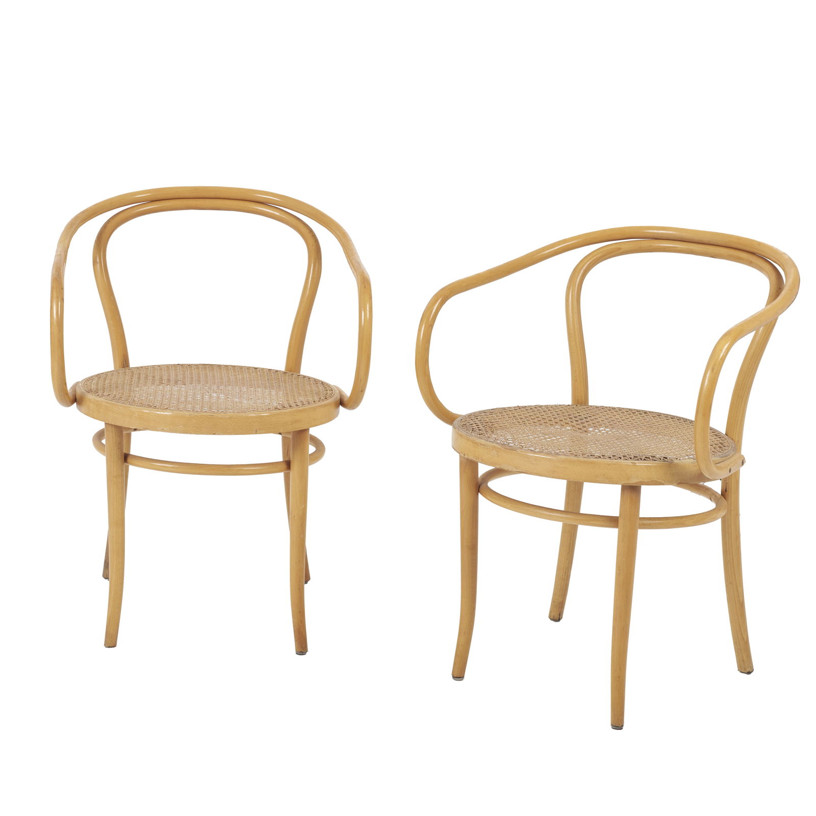 MICHAEL THONET (c. 1950-60) - Set of two armchairs model 'B9': Czechoslovakia, c.1950-60, in beech wood, with cane seat, designed by Michael Thonet c.1870, produced by Ligna. One of the chairs with minor flaws and unstable structure, signs of use. Dim.: 78x60x56c