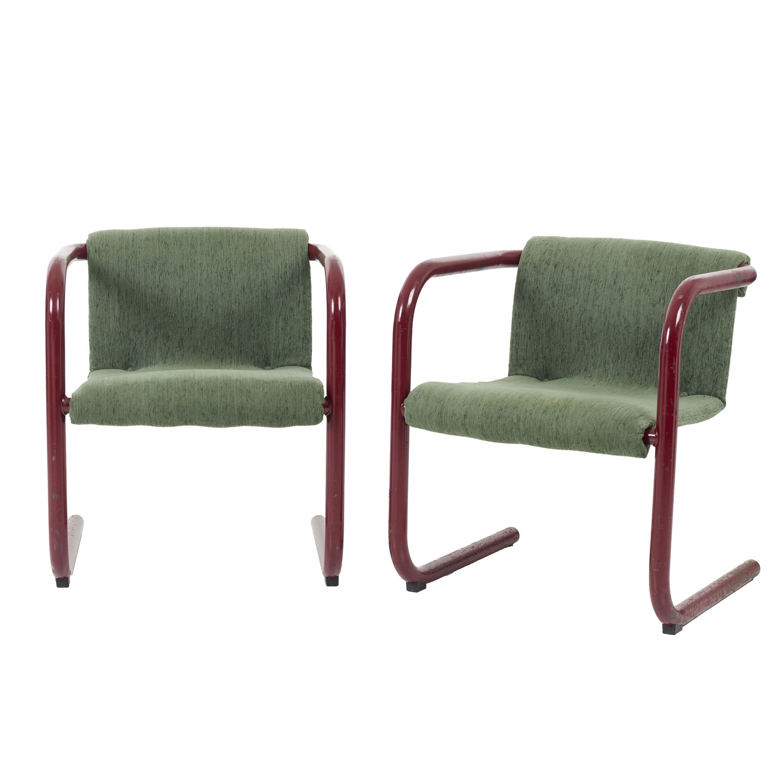 KNUD FRIIS and ELMAR M. NIELSE (c. 1980) - Pair of 'Cantilever' armchairs: Denmark, c. 1980, metal frame lacquered in red, seat and backrest upholstered in green velvet fabric. With enamel flaws, signs of use. Dim.: 68x59x48cm.
