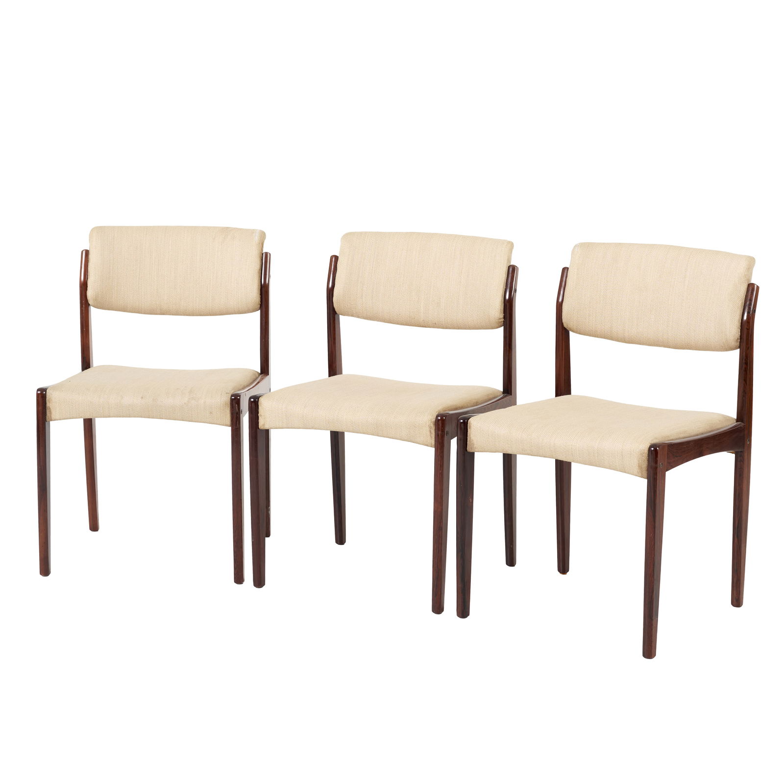ROBERT HERITAGE (1927-2008) - Three chairs: United Kingdom, c. 1960, rosewood frame, backrest and seat upholstered in beige fabric, designed by Robert Heritage for Archie Shine. With stains and defects. Dim.: 78x48x45cm.