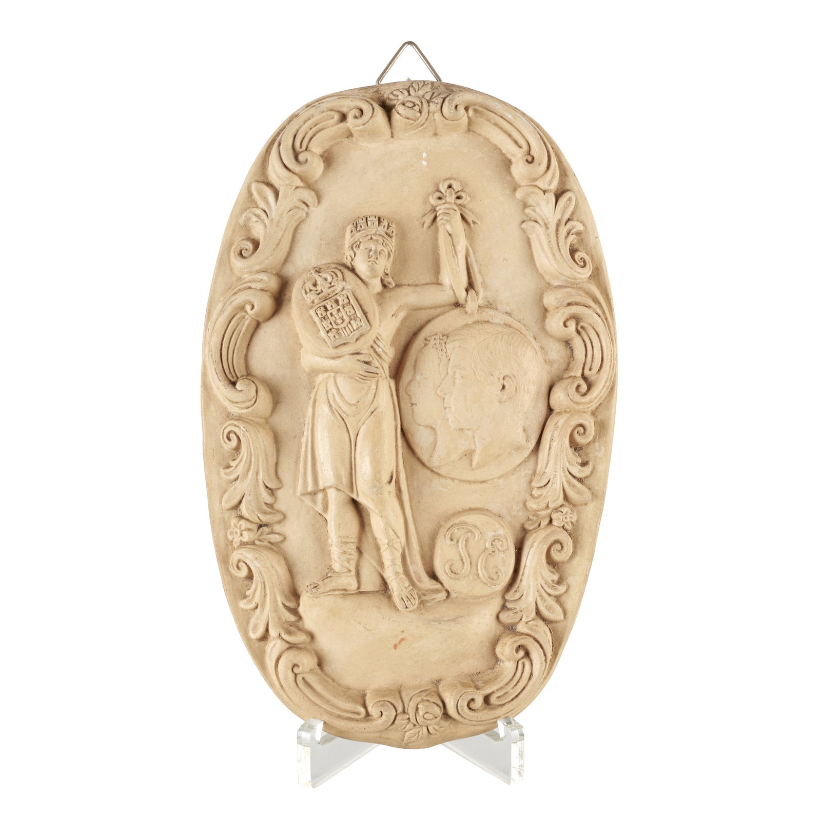 Hanging plaque - Wedding of King Pedro V and Queen Stephanie: Portugal, 19th century, terracotta, relief decoration alluding to the marriage of King Pedro V to Queen Estefania. Signs of wear. Dimensions: 20x12.5cm