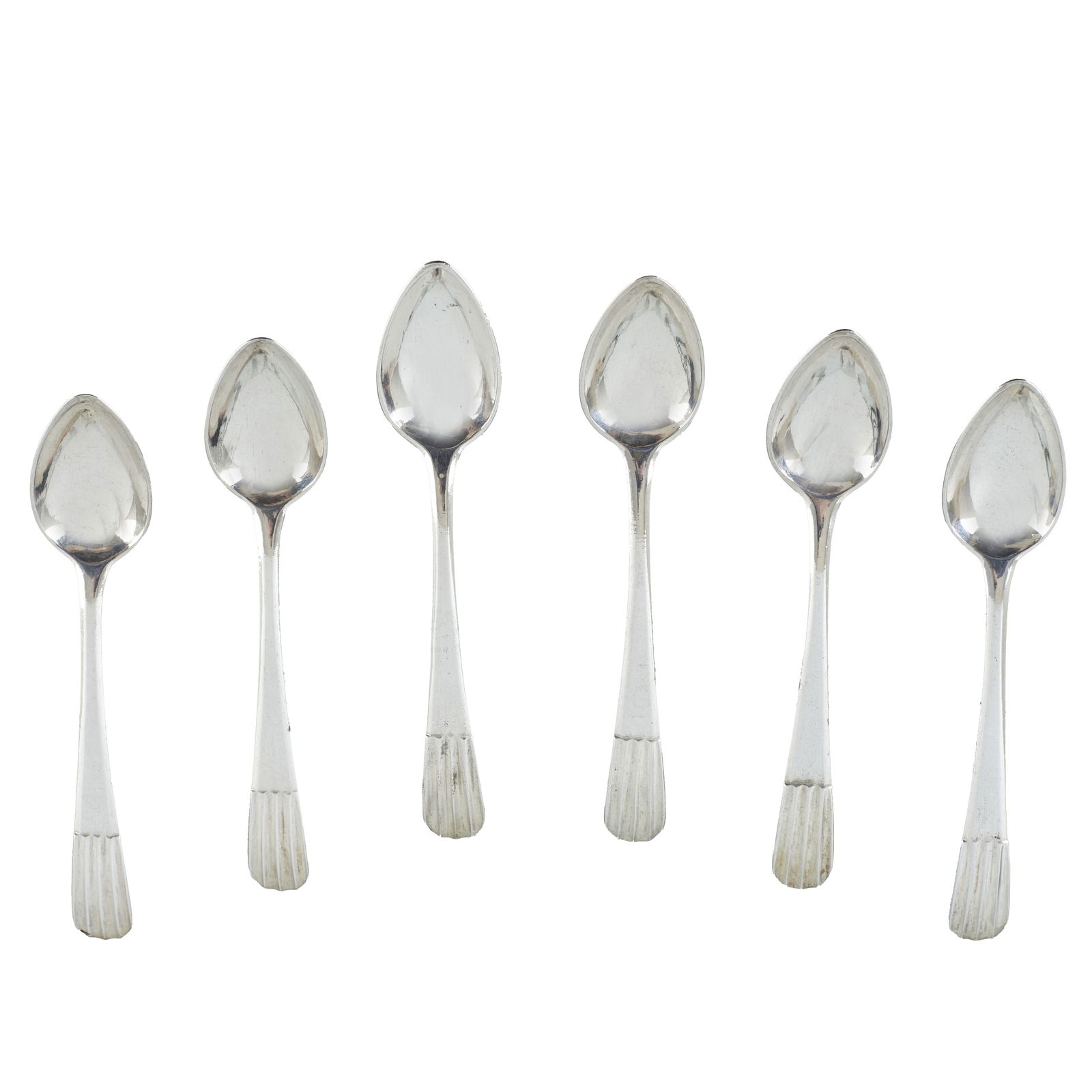 Six silver coffee spoons: Portuguese silver, Porto contrast (1870-1881), silversmith's mark of ?Antonio Pereira e Castro Godinho? (reg. 1868), plain decoration with cane ends. Signs of wear. Dim.: 12cm. Total weight approx.: