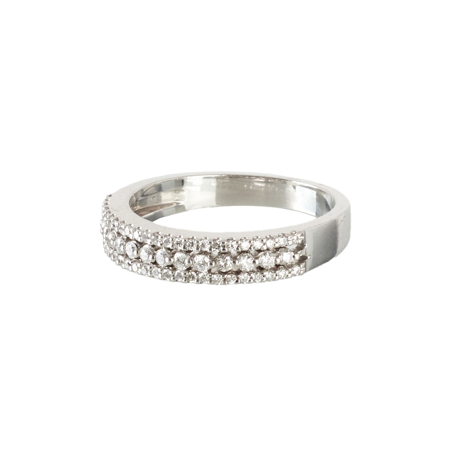 White gold ring with diamonds: White gold, swallow hallmark 375, set with round brilliant-cut diamonds. Signs of use. Approx. weight: 3.16g. Size: 14.