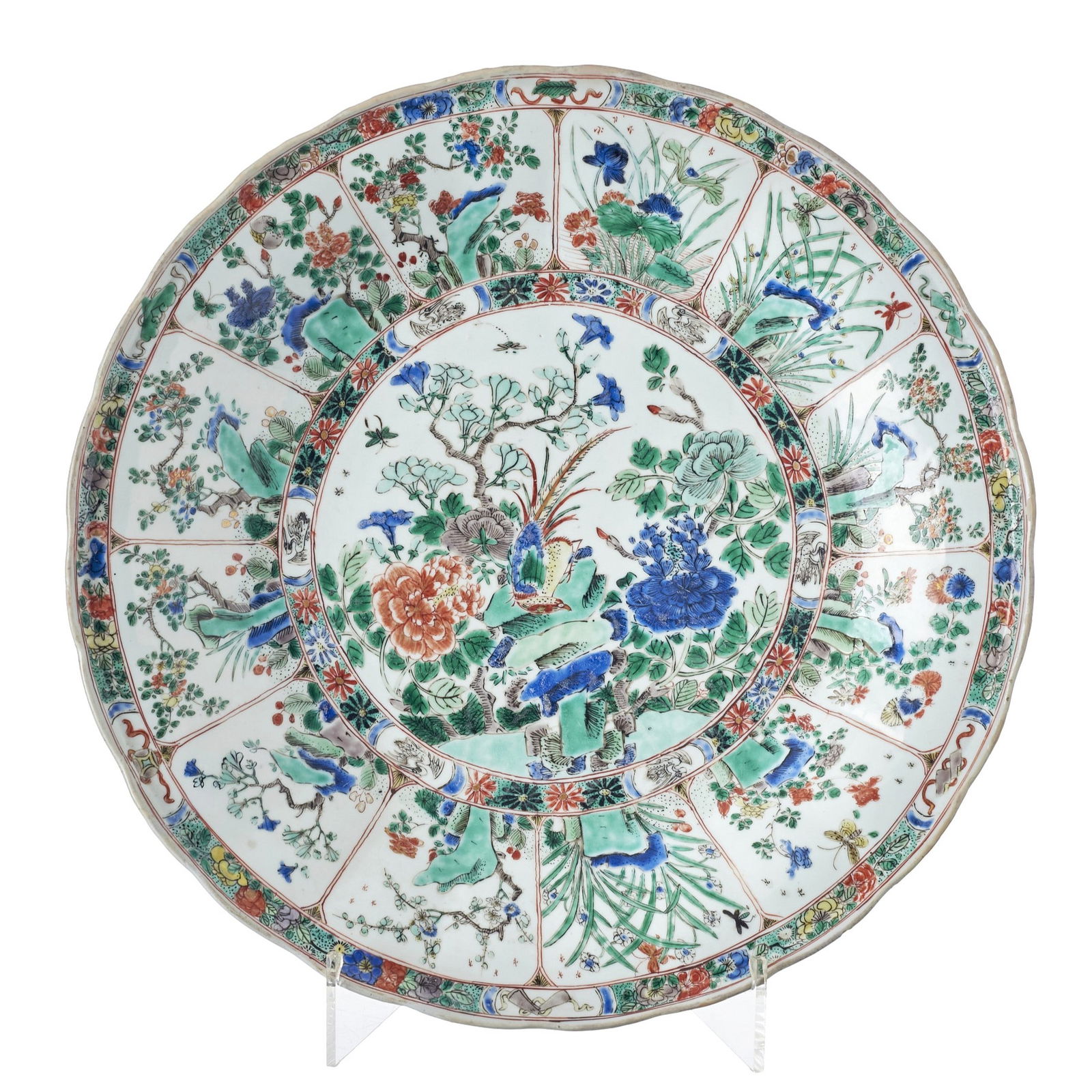 Large plate with reserves with flowers, Kangxi (1 of 1)