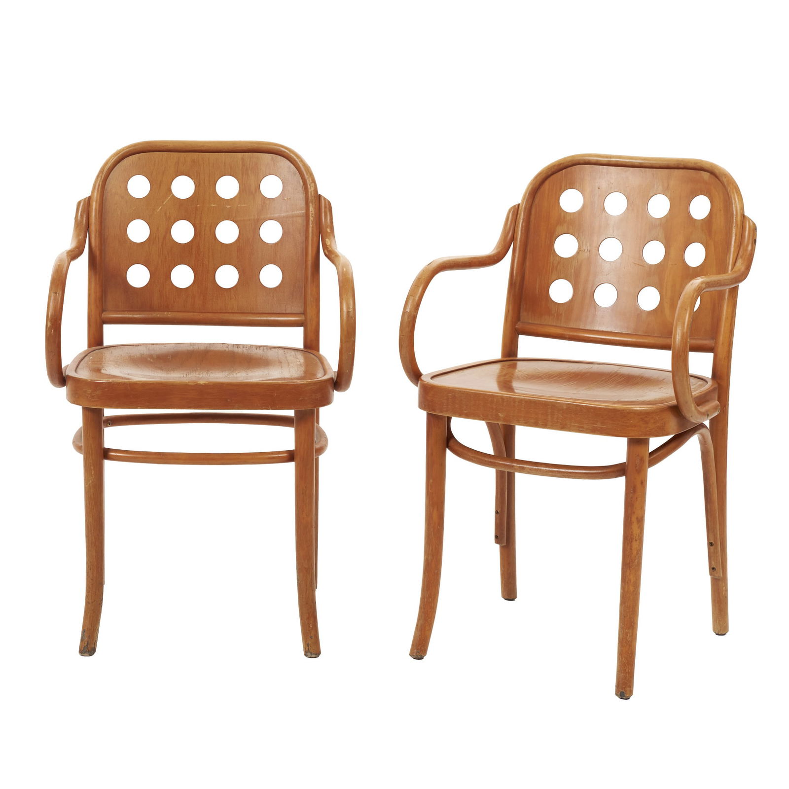 JOSEPH HOFFMANN (1870-1956) - Pair of 6010 armchairs (1 of 1)