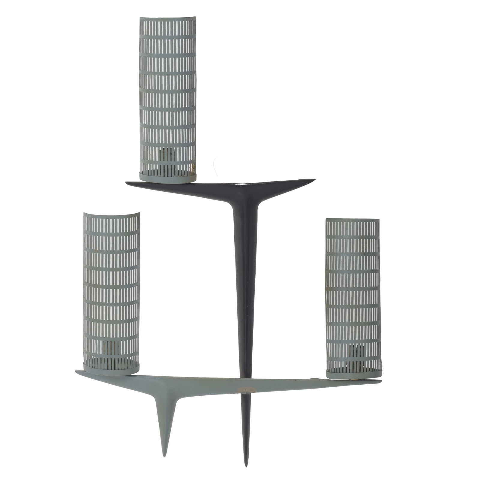 MAISON ARLUS - Large Wall sconce: France, c.1960, in grey and black lacquered metal, with three lights in perforated metal mesh. Fitted for electrcity in. Signs of use. Dim.: 67.5 x 45 cm.