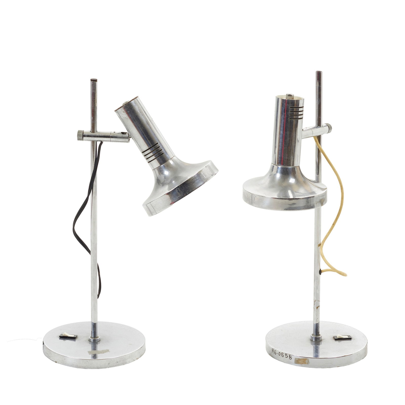 KOCH & LOWY - Pair of table lamps: Iserlohn, Germany, c.1970, designed by Koch & Lowy for 'OMI', in chrome-plated metal with an adjustable diffuser. Marked. Signs of use. Dim.: 57 cm.