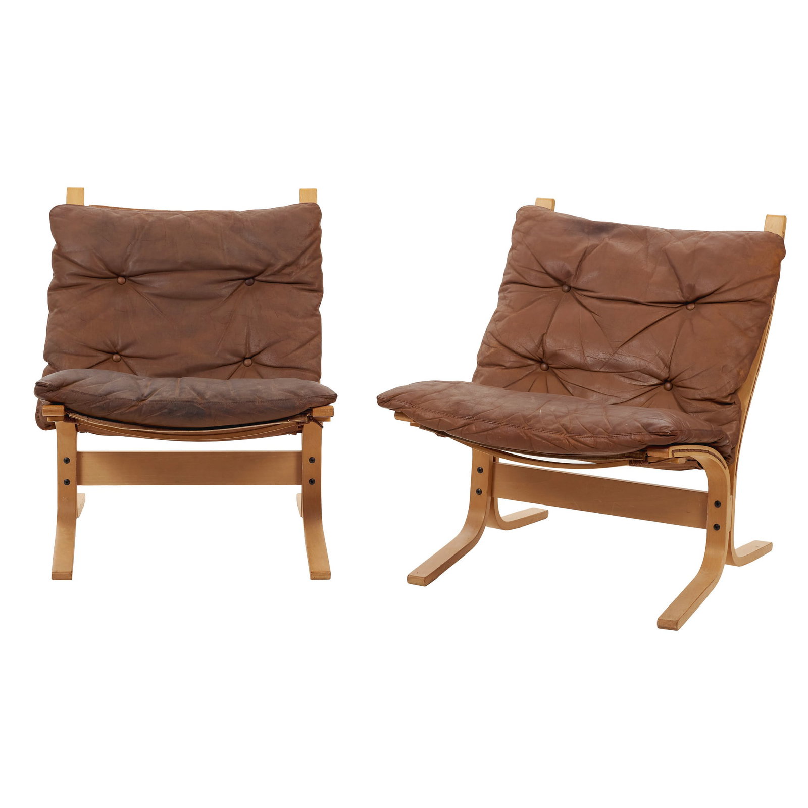 INGMAR RELLING (1920-2002) - Pair of 'Siesta' Armchairs: Norway, c.1970, designed by Ingmar Relling for 'Westnofa', moulded beech frame, black leather upholstery. Signs of use. Dim.: 82x68x80cm