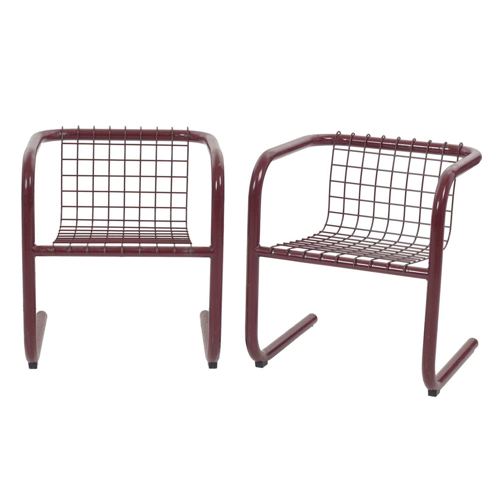 KNUD FRIIS and ELMAR M. NIELSE (c. 1980) - Pair of 'Cantilever' armchairs: Denmark, c. 1980, metal frame lacquered in red, seat and backrest upholstered in green velvet fabric. With enamel flaws, signs of use. Dim.: 68x59x48cm.