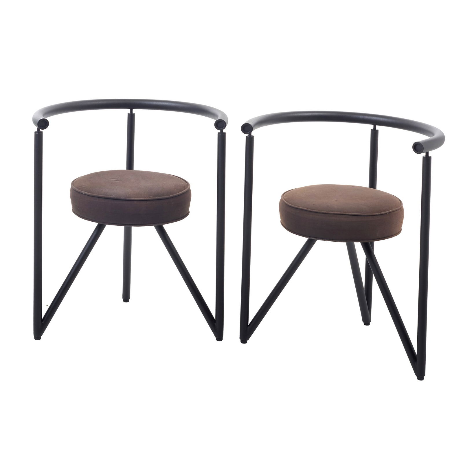 Style of PHILIPPE STARCK (b.1949) - Pair of 'Miss Dorn' chairs: Modern, black lacquered tubular metal frame, seat upholstered in black fabric. Signs of use. Dim.: 71x58x45cm.