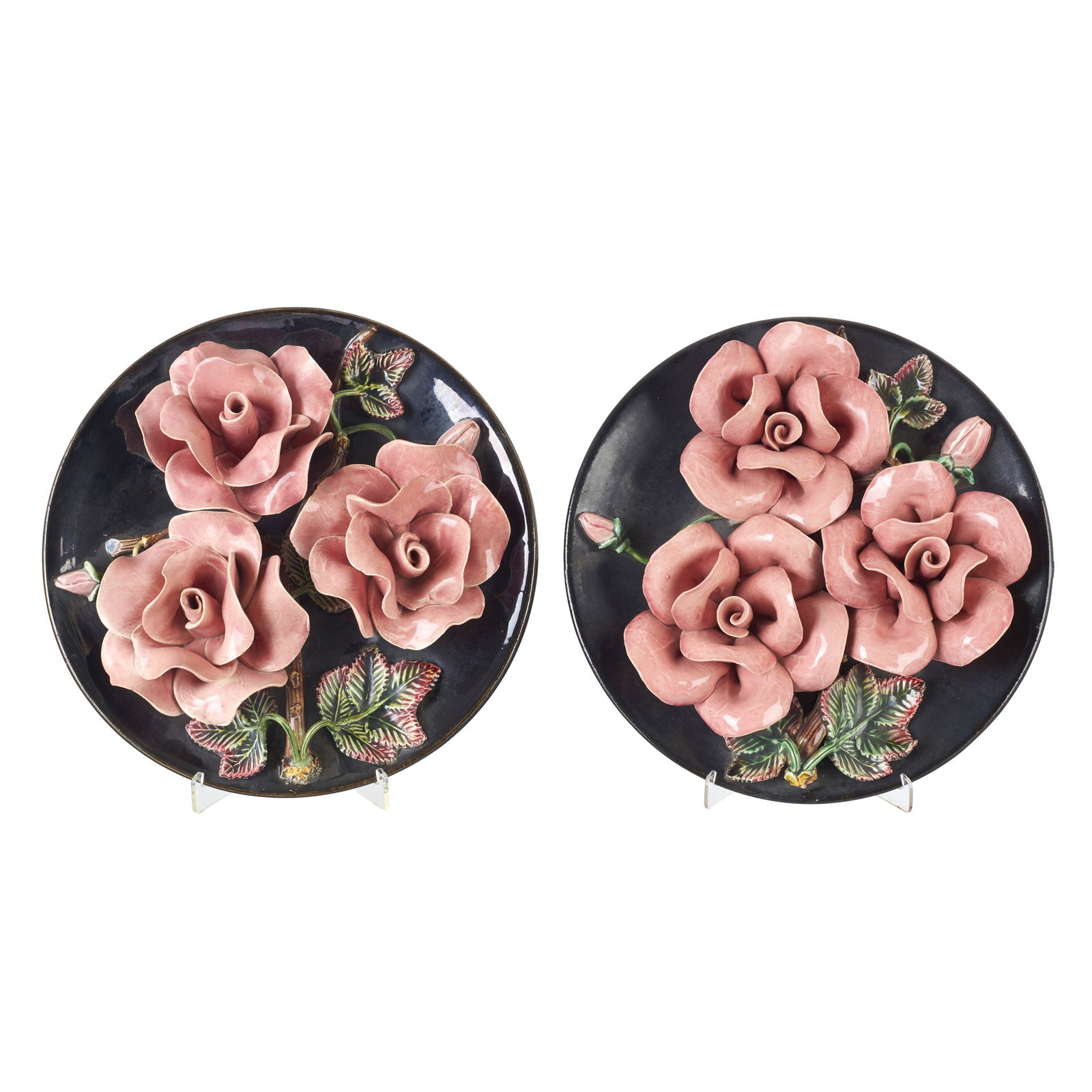 Set of two 'Flowers' earthenware plates from Caldas (1 of 1)