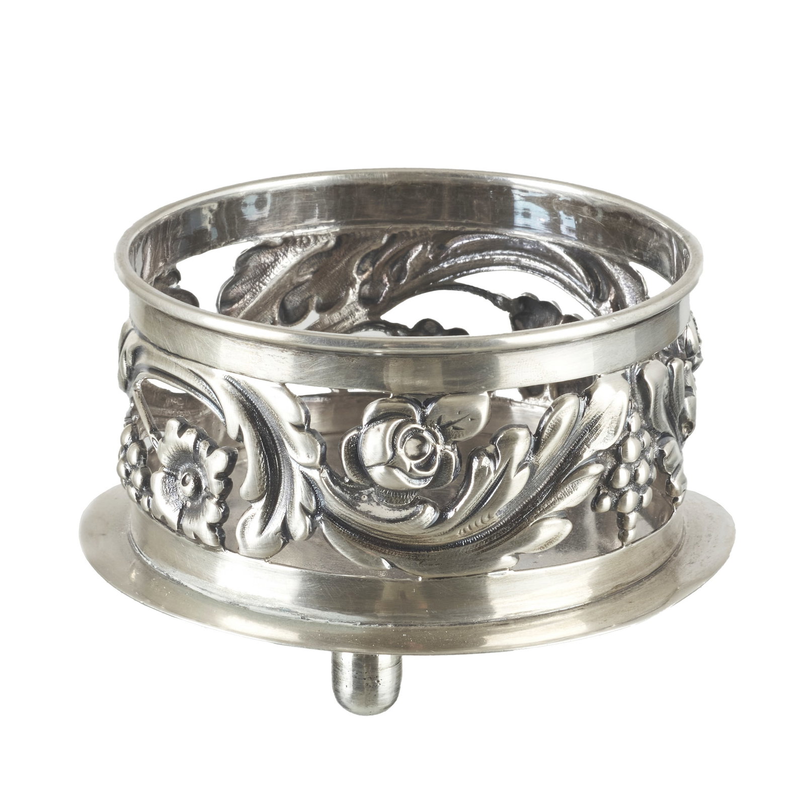 Silver bottle stand (1 of 1)