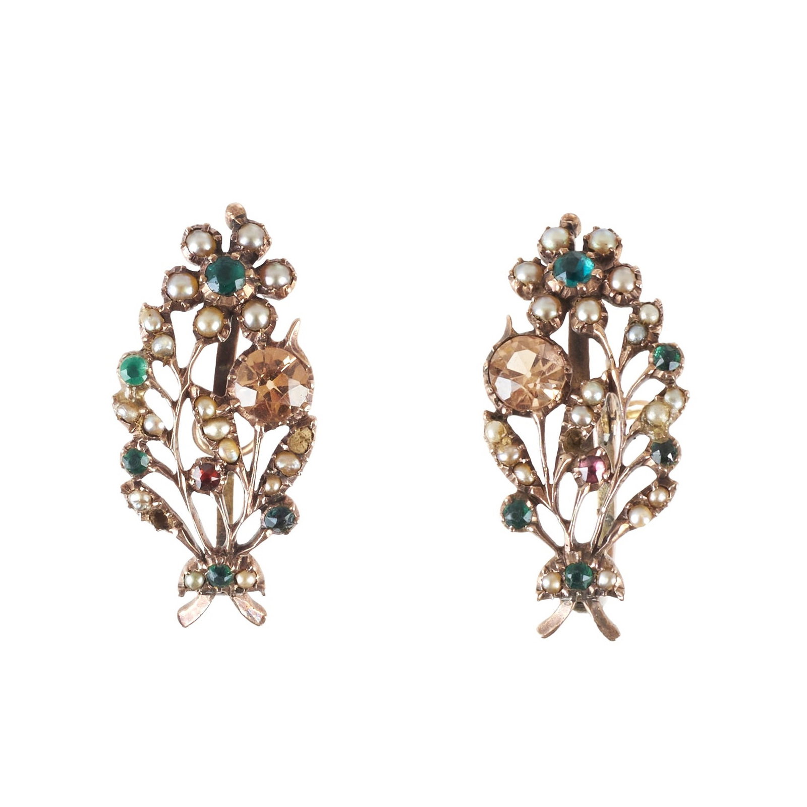 Pair of gold earrings with stones and pearls: Gold, set with fourteen round brilliant-cut colored stones and pearls. Some stones missing, signs of use. Approx. total weight: 6.68g. Dim.: 3cm.