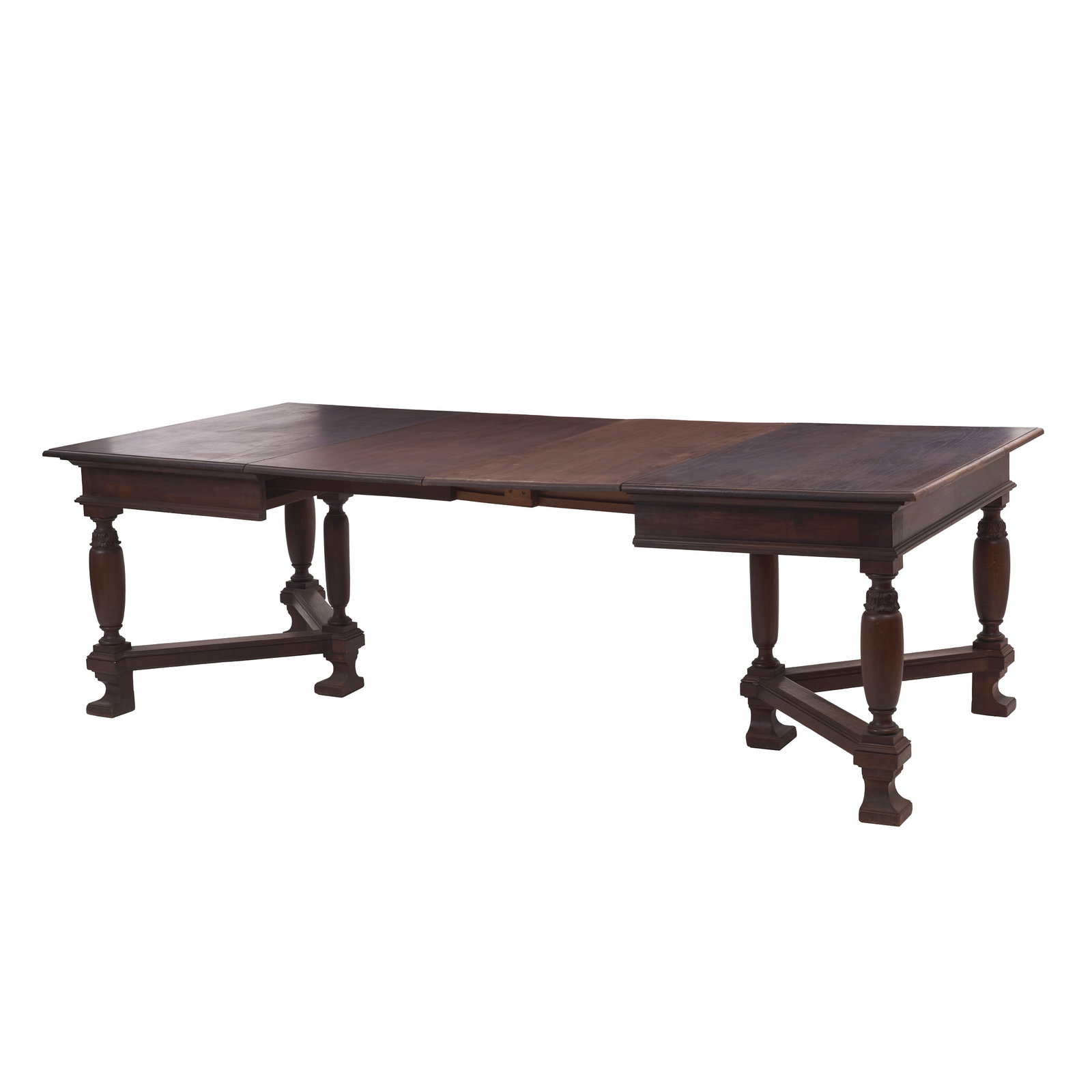 Oak extendable dining table: Portugal, 19th century, oak, with six turned baluster-style legs joined by na X-shaped brace; two extension boards. Signs of use. Dim.: 77x139x114cm (closed); .