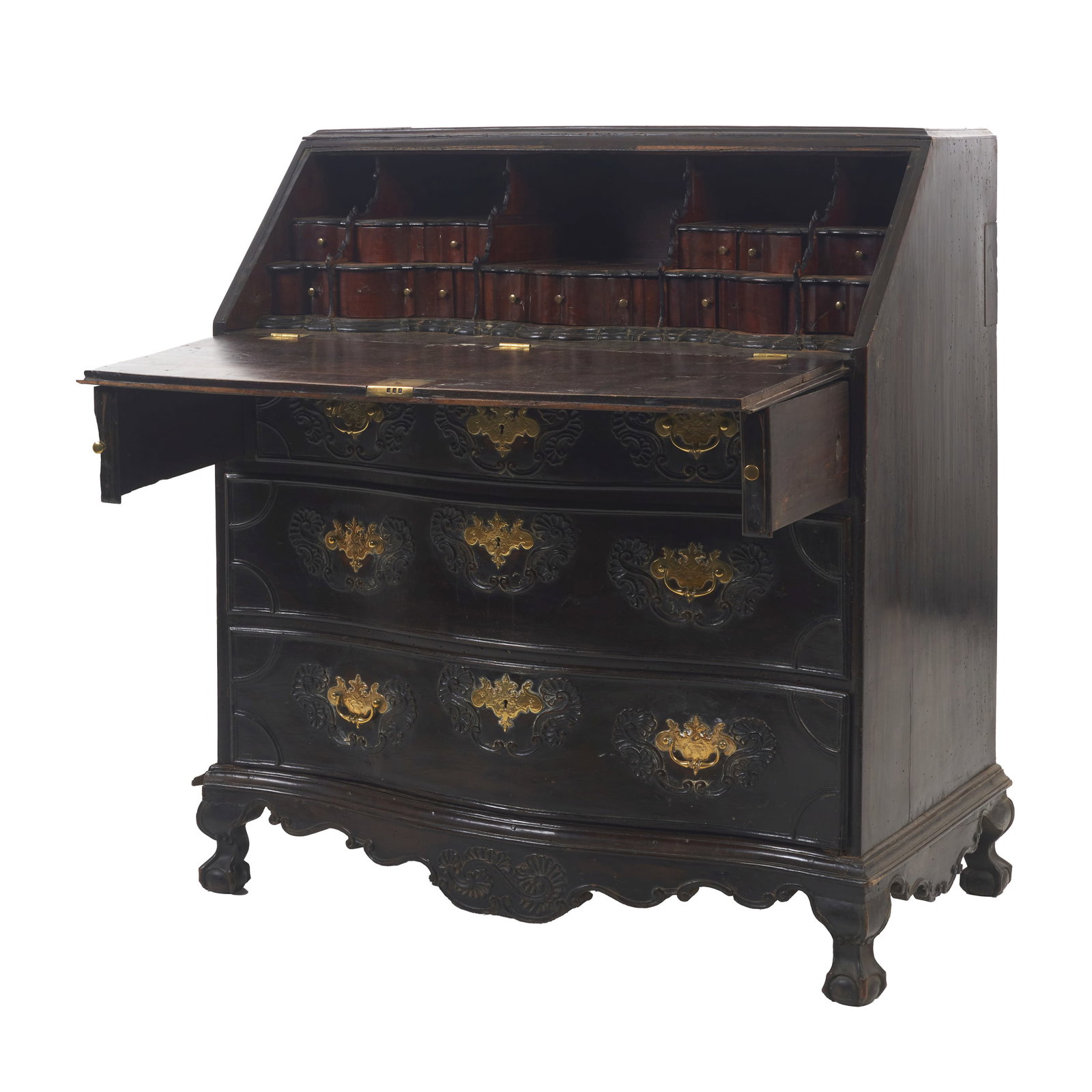 D. Joao V writing desk in walnut: Portugal, 18th century, carved chestnut wood, gilded bronze fittings, with five drawers, a drop-down top and na interior featuring drawers and compartments. Signs of use, small defects. Dim.: