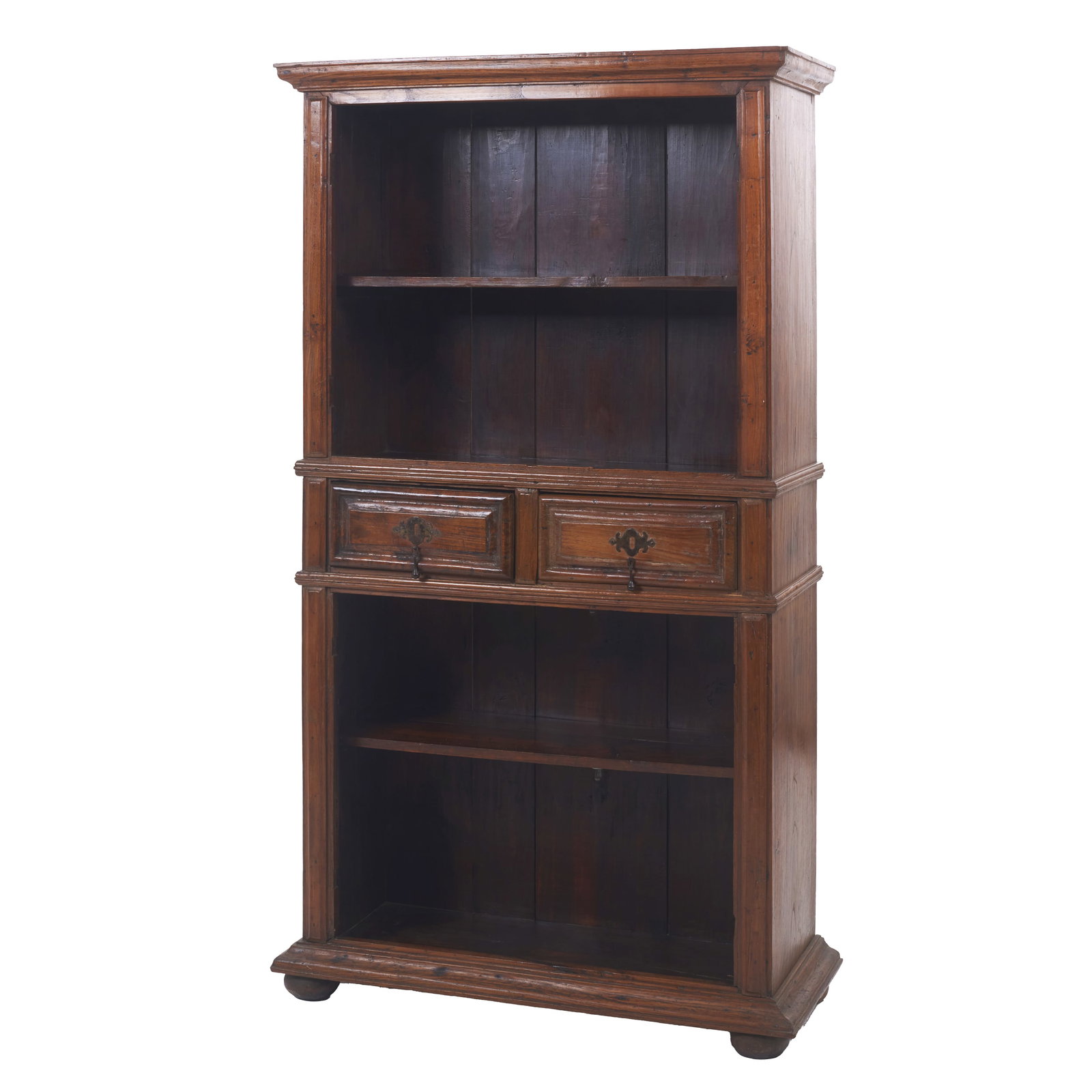 Chestnut Cabinet: Portugal, 18th century, in brown, a two-part piece with a projecting cornice; two shelves and two drawers with metal fittings; disc-shaped feet. Signs of use. Dim.: 117x100x41cm.