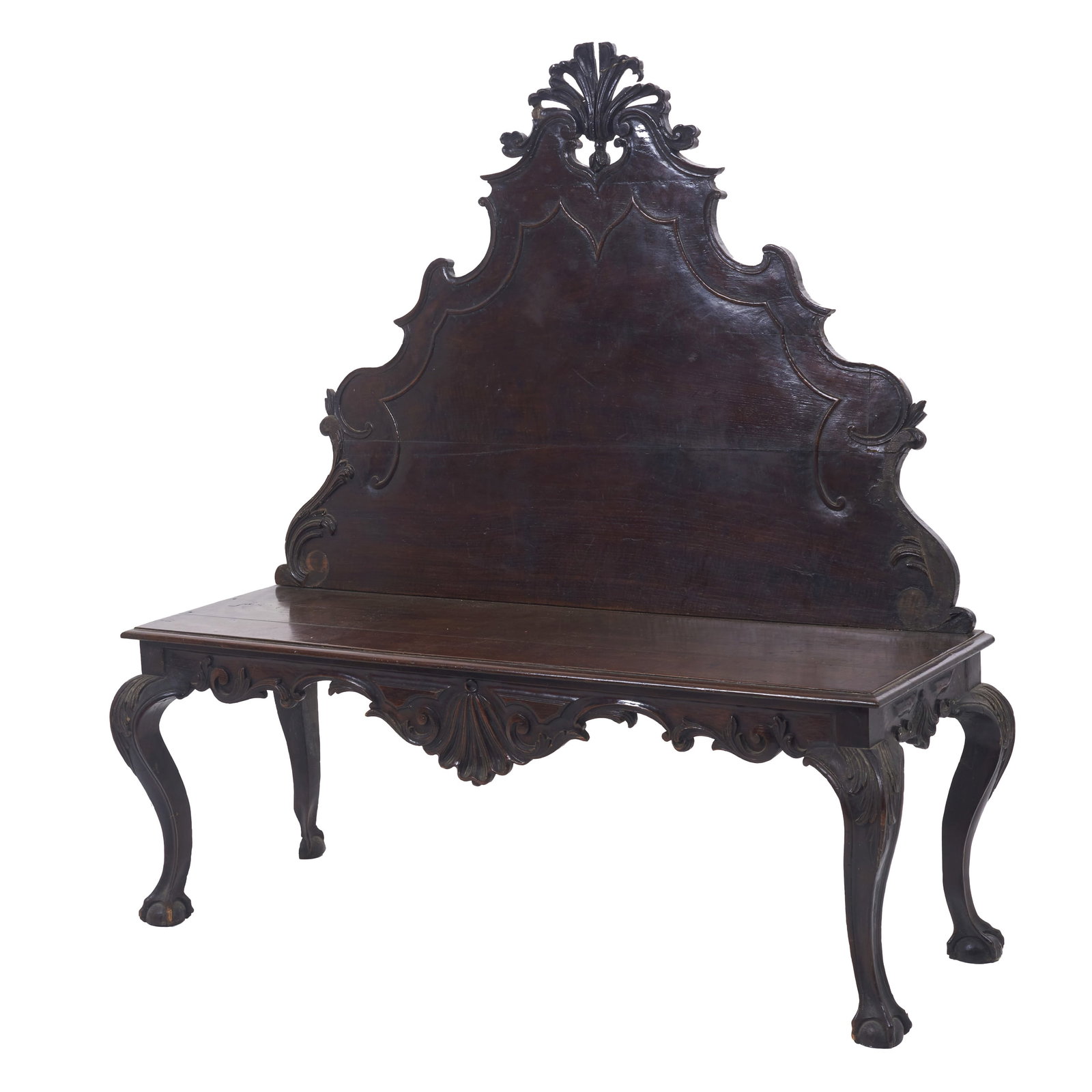 D. Joao V style high-back bench: Portugal, 19th century, carved and hollowed chestnut wood, decorated with scrollwork and shell motifs; four curved legs and claw-shaped feet. Signs of use. Dim.: 140.5x137.5x49cm.