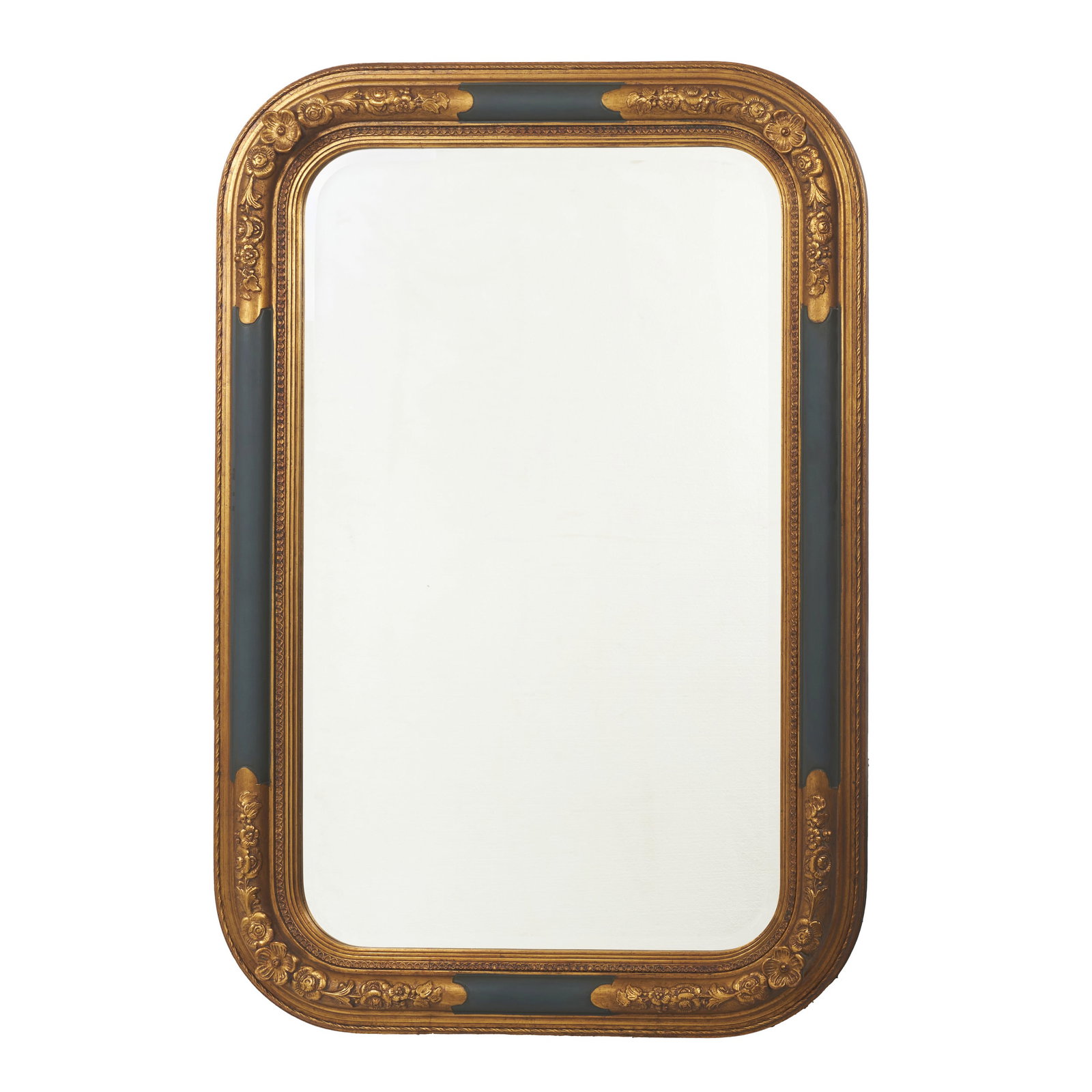 Wall mirror: Europe, 20th century, carved wood gilded and painted green; raised decoration with floral motifs. Signs of use. Dim.: 84x123.5cm.