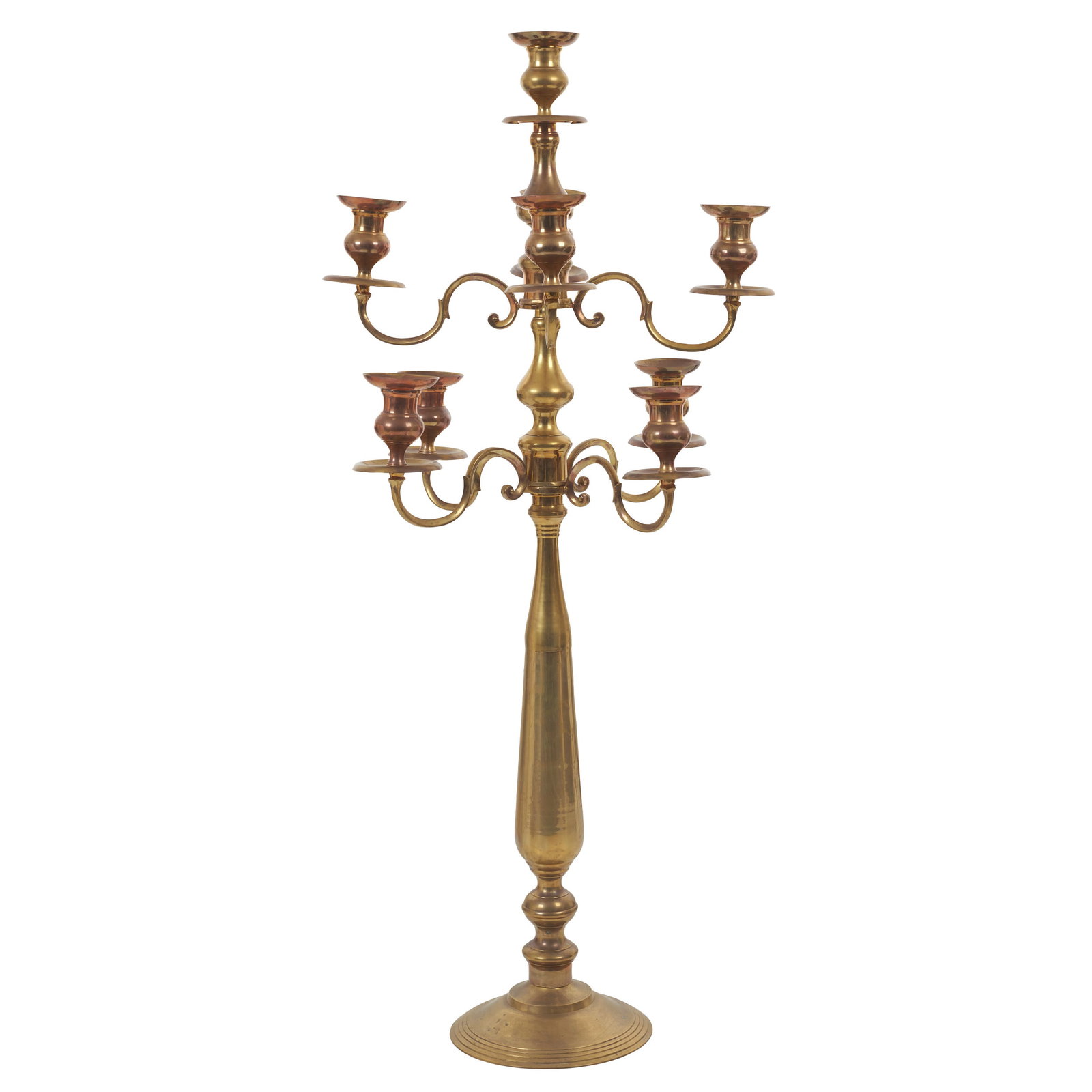 Tall floor-standing brass chandelier: Portugal, 20th century, in brass, with volute arms, nine flames. Signs of use. Dimensions: 177.5 cm.