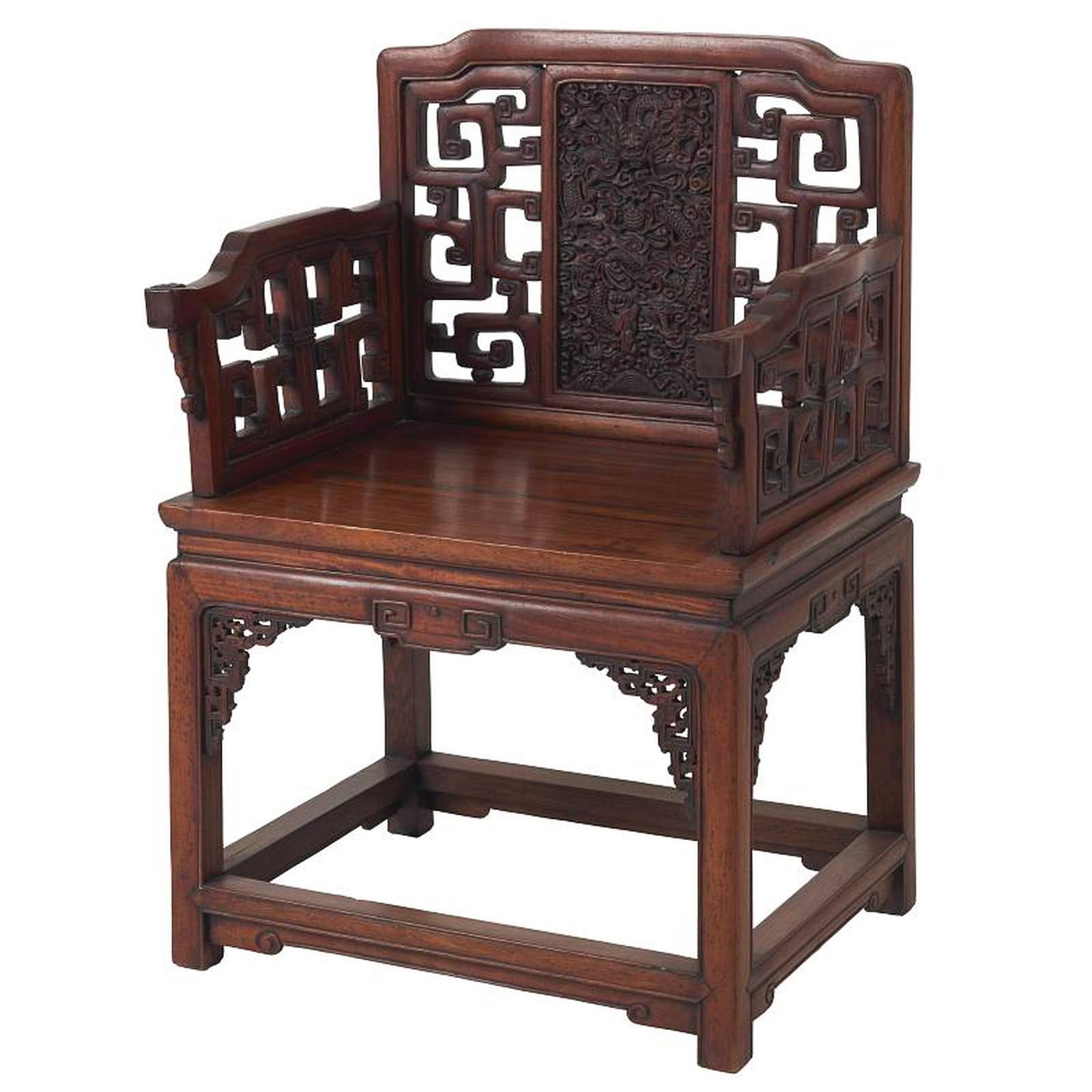 Chinese chest: China, 19th century, in a leather-covered camphor box; polychrome decoration featuring floral motifs, scrollwork, and volutes; metal hardware and inlay. Signs of use. Dim.: 27x63.5x32cm.