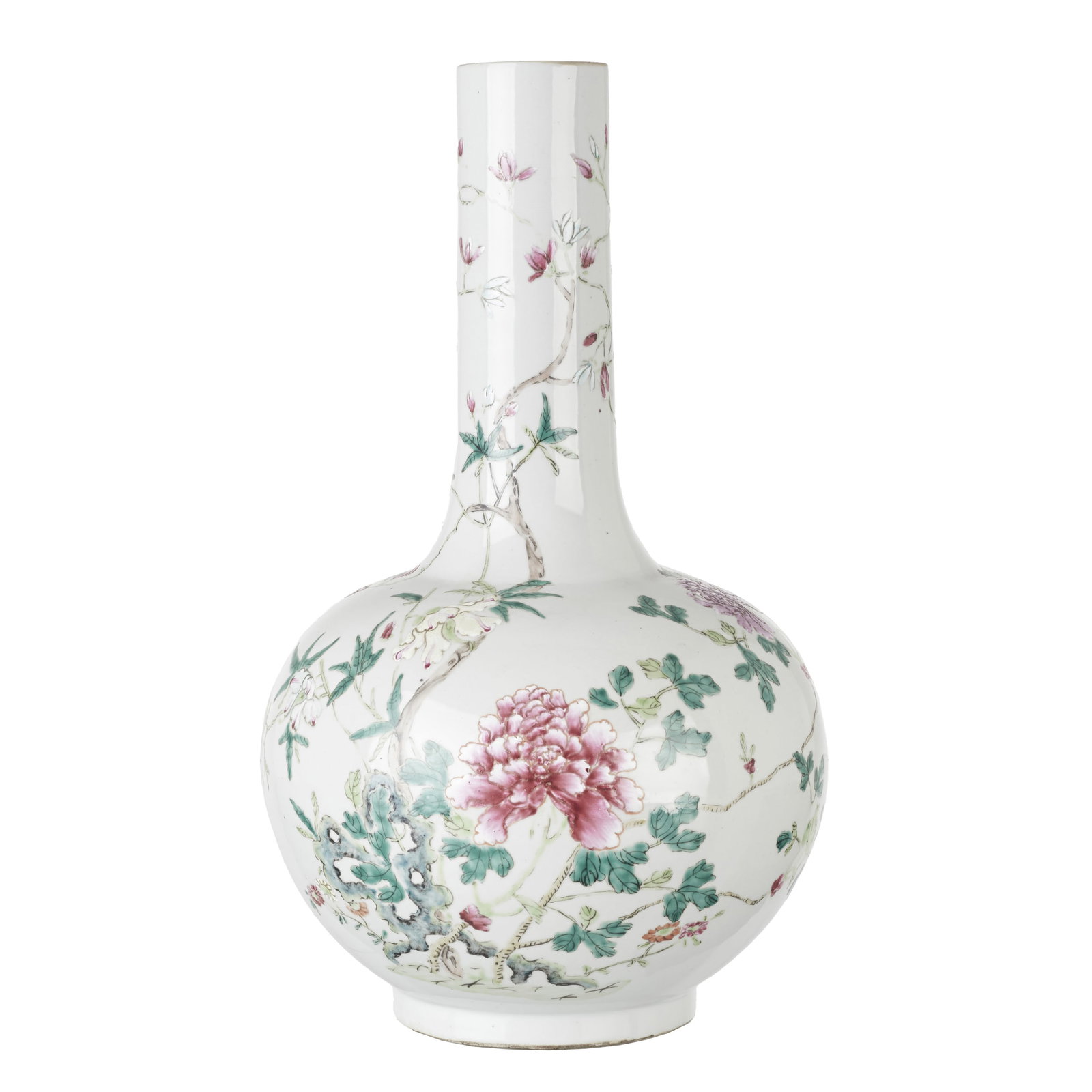 Chinese tianqiuping porcelain vase, Guangxu: China, Guangxu, decoration in the pink family, with floral motifs; reverse side featuring two bats. Qianlong mark to base. Signs of use. Dim.:43cm.