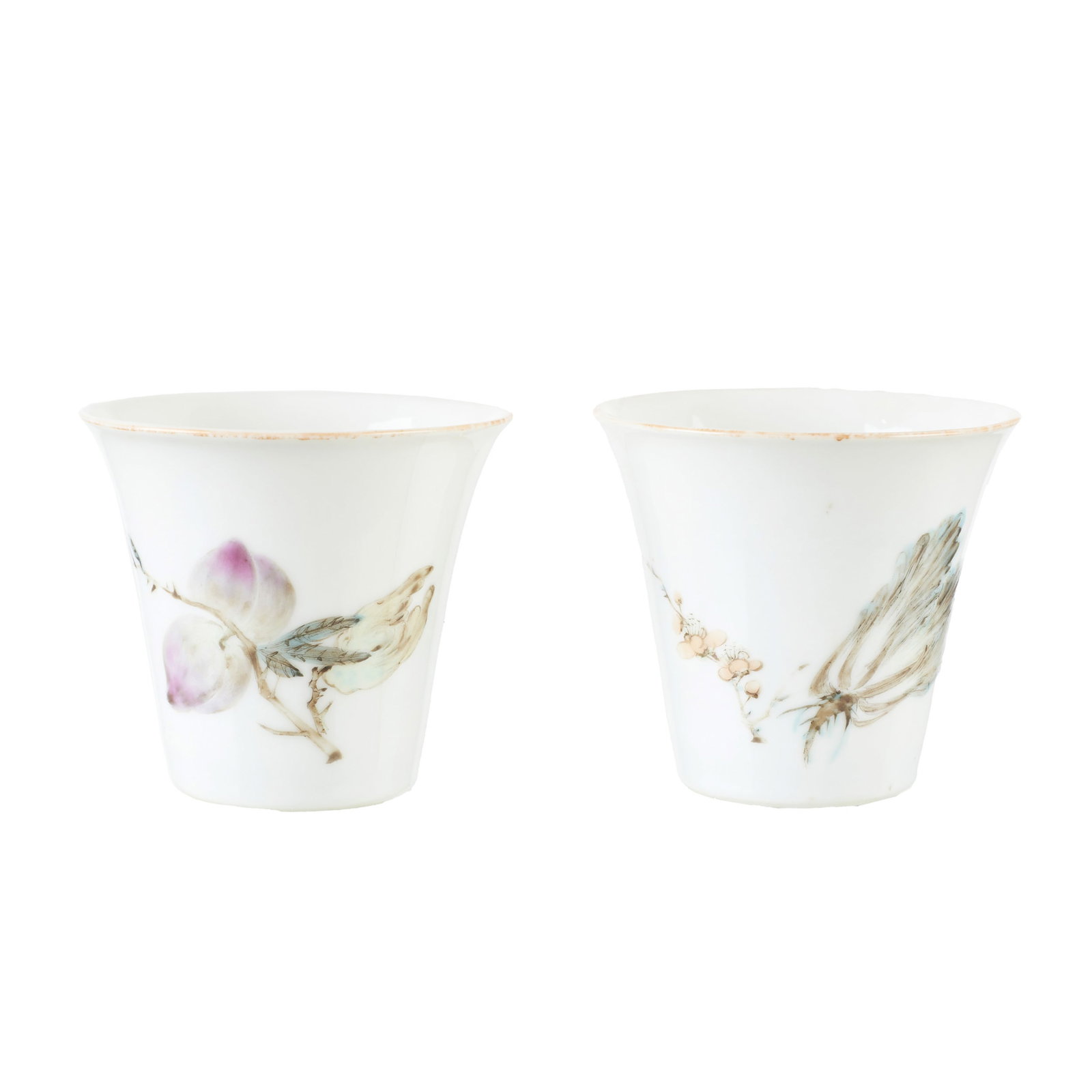 Pair of porcelain wine glasses from China, Minguo (1 of 2)