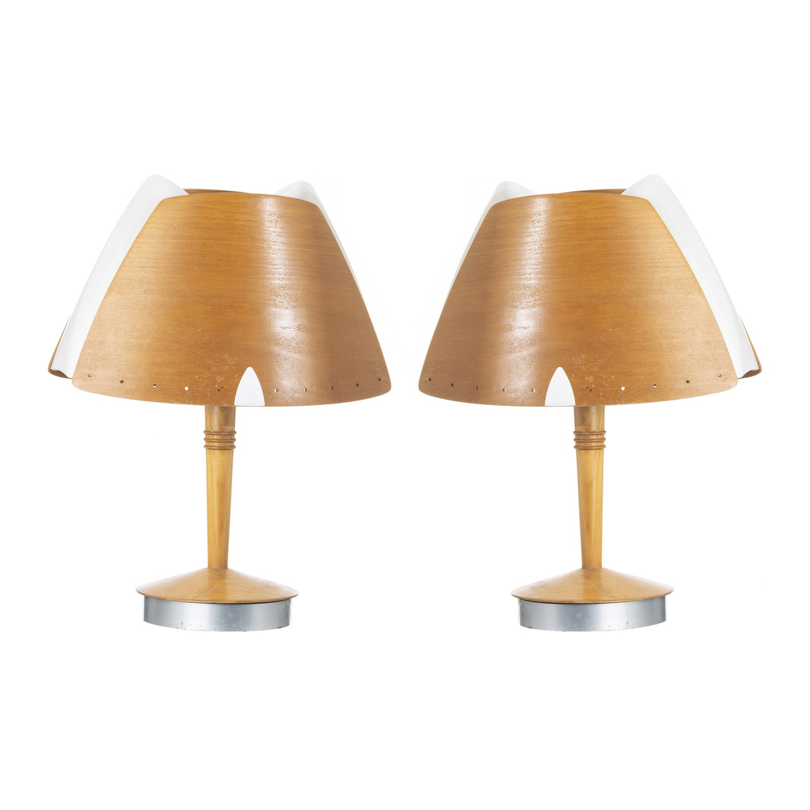 SOREN ERIKSEN (20h) - Pair of 'Harmonie' table lamps: France, 1980/90, round metal base with stem and lampshade in beech wood and matt white acrylic, Harmonie model, produced by Lucid, electrified. Signs of wear. Dim.: 65 cm.