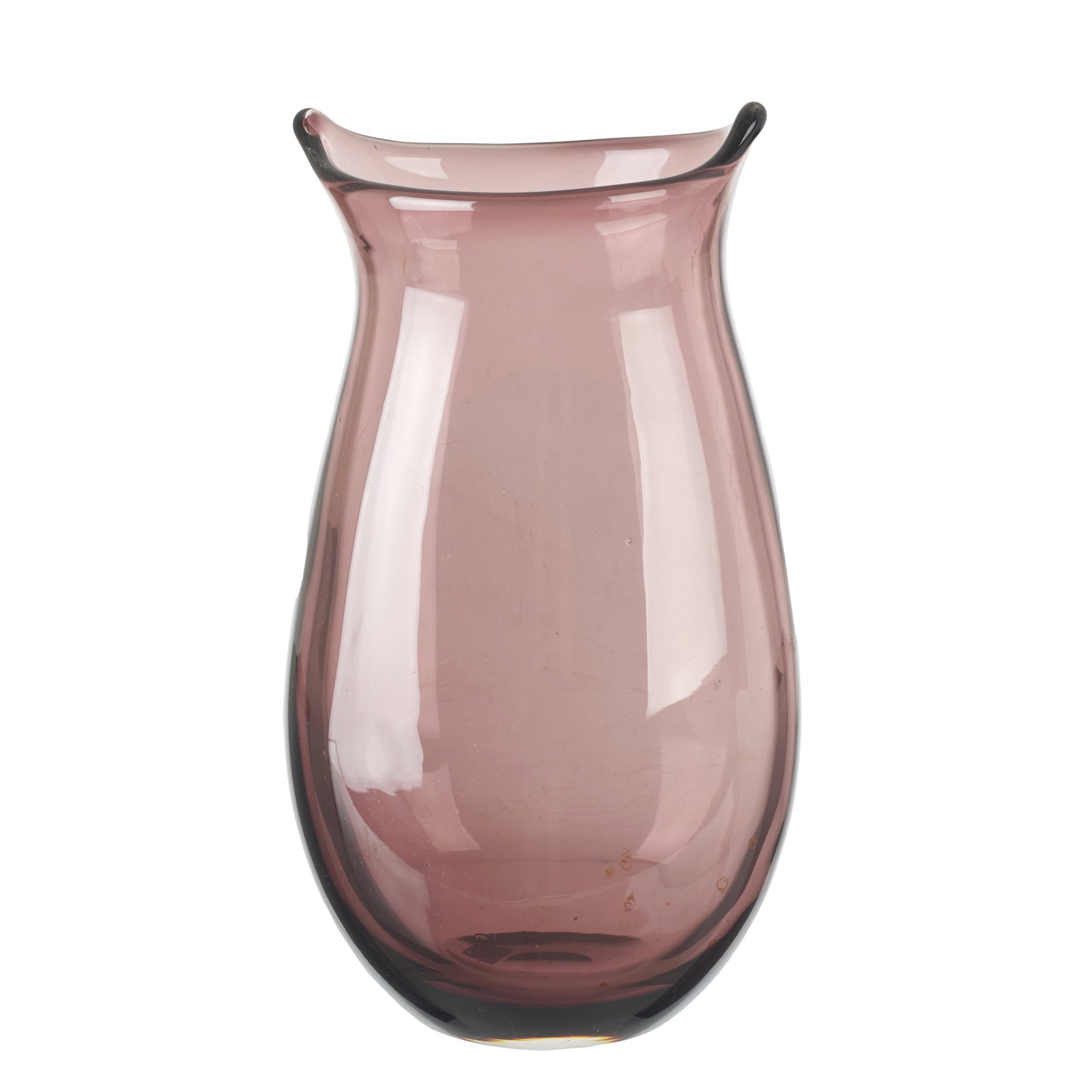DARTINGTON CRYSTAL (Atrib.) - Modernist glass vase: England, modern, in red blown glass with a wavy upper rim. Signs of use. Dim.: 28 cm