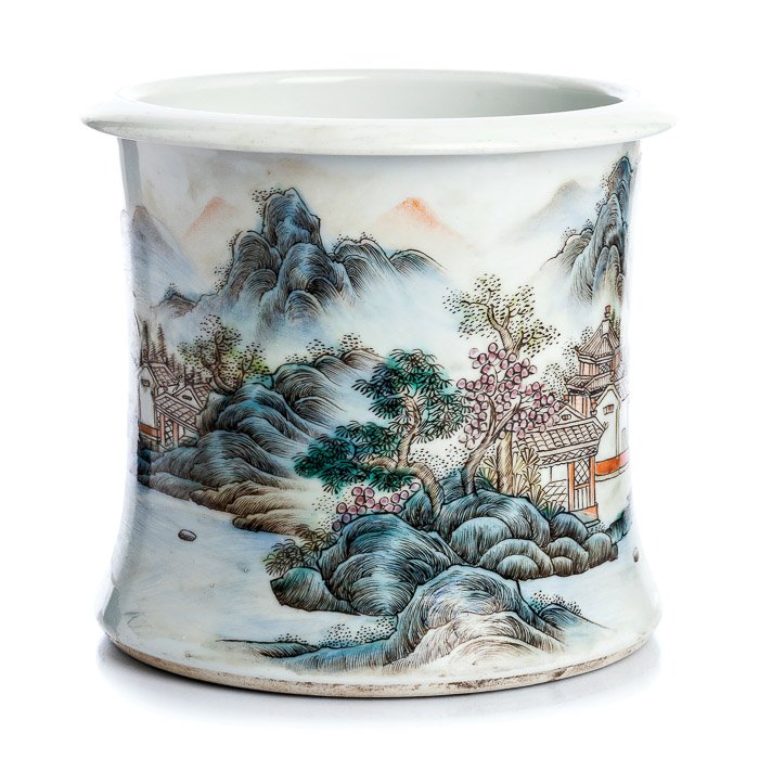 Large brushpot in Chinese porcelain, Minguo: China 20th Century, Minguo period, polychrome decoration with river landscape with pagodas. Brand Xiangeng on based apocryphal. Dim:. 21cm.