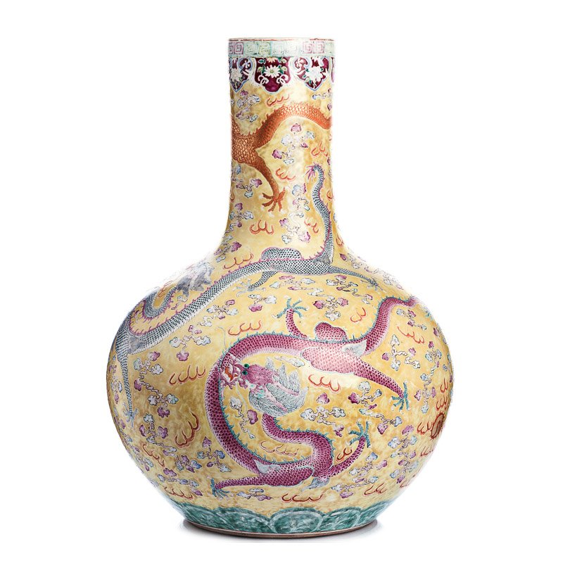 Vase Tianqiu Ping 'dragons' in Chinese porcelain,: China 19th Century, Guangxu period, polychrome enamels decoration on a yellow background, depicting dragons chasing fireball, between ruyi, the base with waves. Qianlong Mark, apocryphal. Signs of use