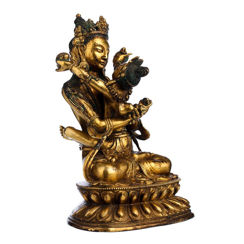 Bodhisattva Yab-Yum in gilded bronze, Qianlong: China, Tibet, Qianlong period, gilded bronze, sitting figure on a lotus throne with a female figure on the lap, legs interlaced with the body. 'Vajra' mark on the bottom. Signs of wear. Dim.:16cm