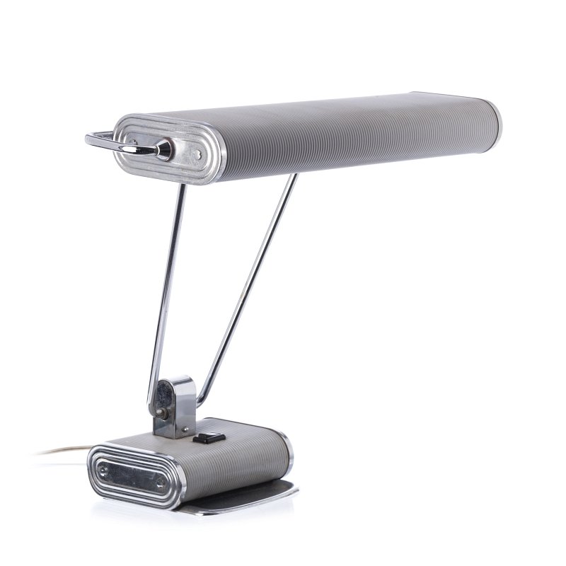 EILEEN GRAY (1878-1976) - Desk lamp: Desk lamp, art deco, c.1930, in lacquered and chromed metal. Electrified. Signs of wear. Dim.:44cm.