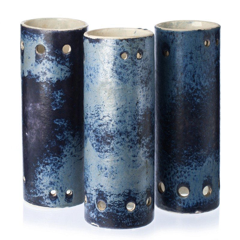 ROGER CAPRON (1922-2006) (Attr.) - Three hanging l: Glazed satin ceramic, polychrome decoration. Attributable. Dim.:26cm. Small defect on the border of one lamp.