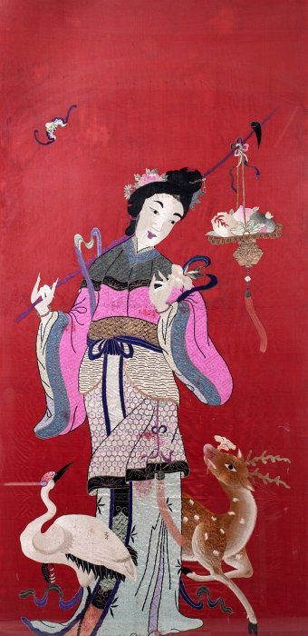 Large panel in silk 'figure', Chinese (1 of 1)