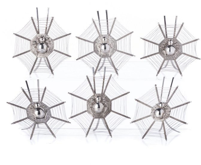 WANG HING- Six table markers 'spider and web' (1 of 1)
