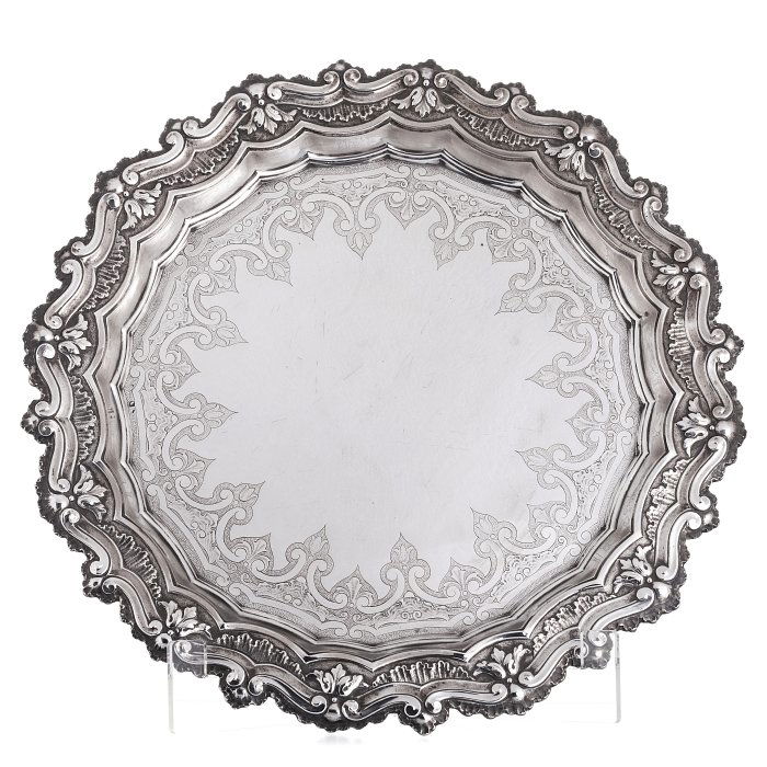 Relieved salver in silver (1 of 1)