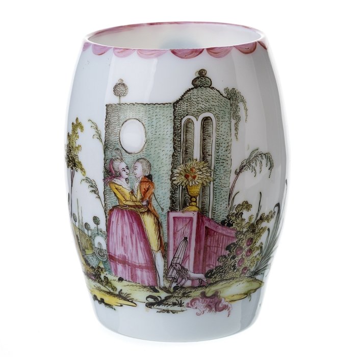 Mug in Bohemian glass: Bohemian glass , 18th century, polychromed decoration with gallant scene on a landscape. Dim.: 14cm.