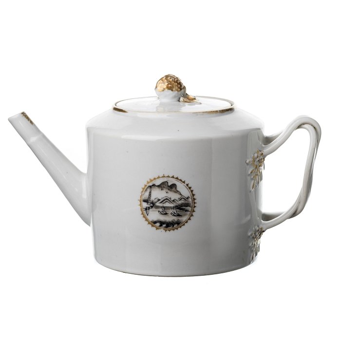Teapot with a cornucopia em Chinese porcelain, Daoguang (1 of 1)