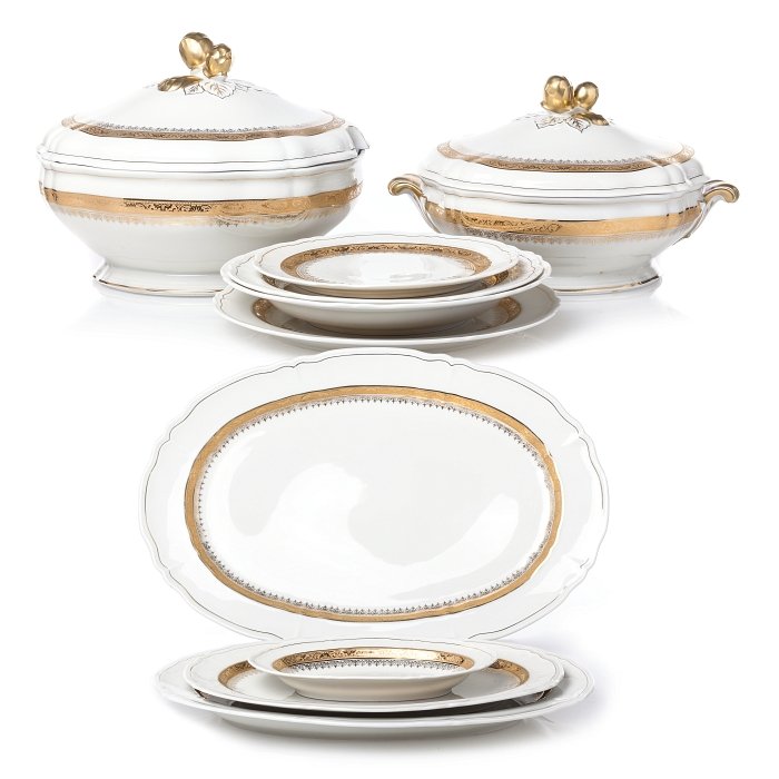 Dinner set in Limoges porcelain (1 of 1)