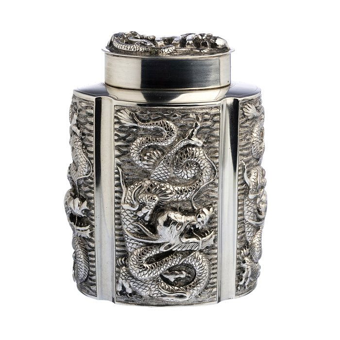 Caddy in silver dragons (1 of 1)