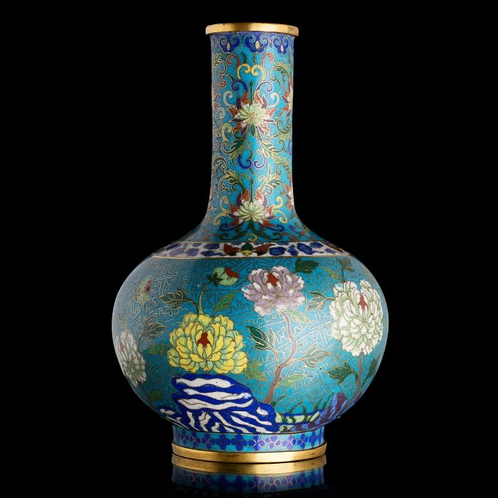 Chinese vase with 'flowers' in cloisonne metal, Minguo (1 of 1)