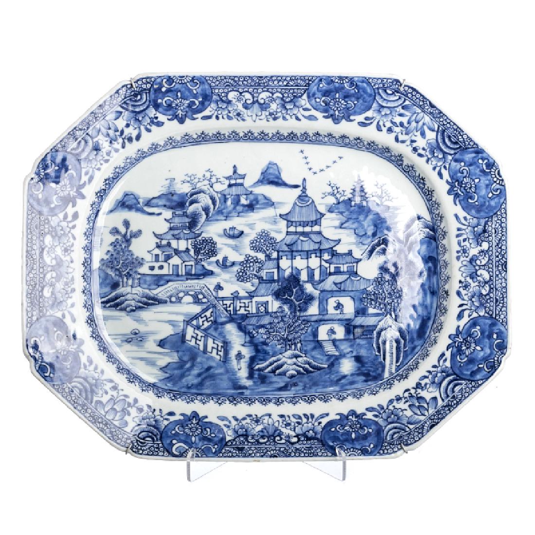 Eight-sided long plate in Chinese porcelain, Canton (1 of 1)
