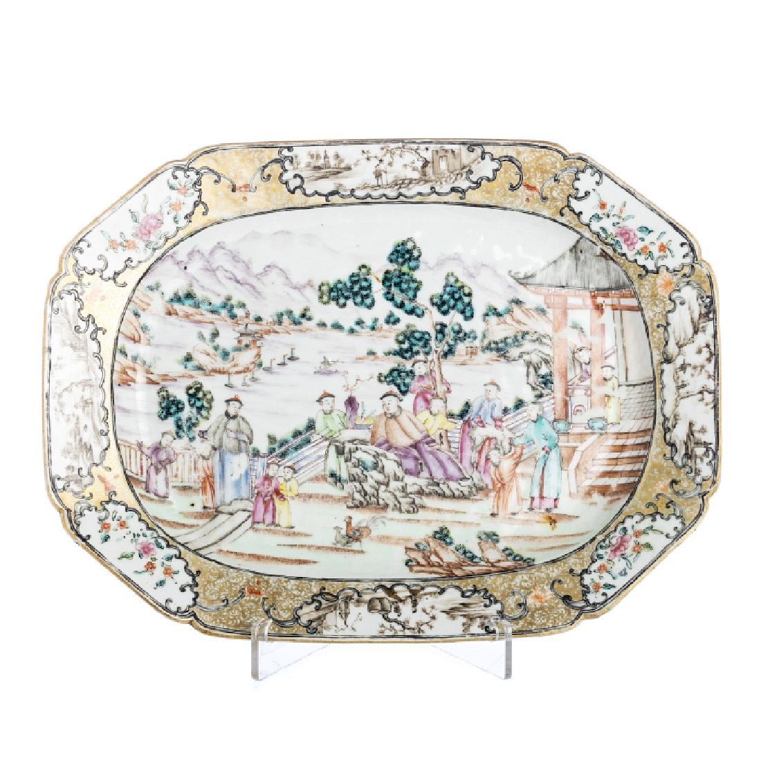 Eight-sided 'Mandarin' long plate in Chinese porcelain, (1 of 1)