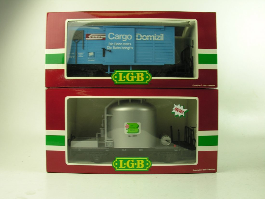 LOT OF 4 LGB collectible TRAIN: LOT OF 4 LGB colectible TRAIN------------------------------LGB 41250, Am Besten Beton, Uce 8011 Tank CAR------------------------------Lgb 4029, Boissons Riviera S.a. Montreux - Vevey, Ref Car---------