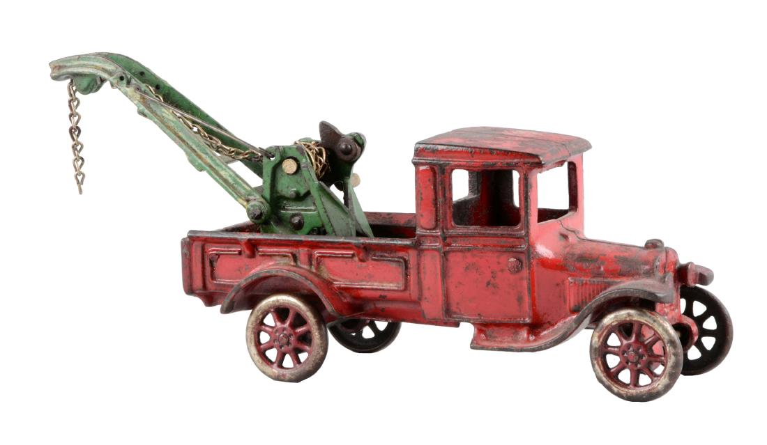 Cast Iron Arcade Wrecker Truck. (1 of 2)