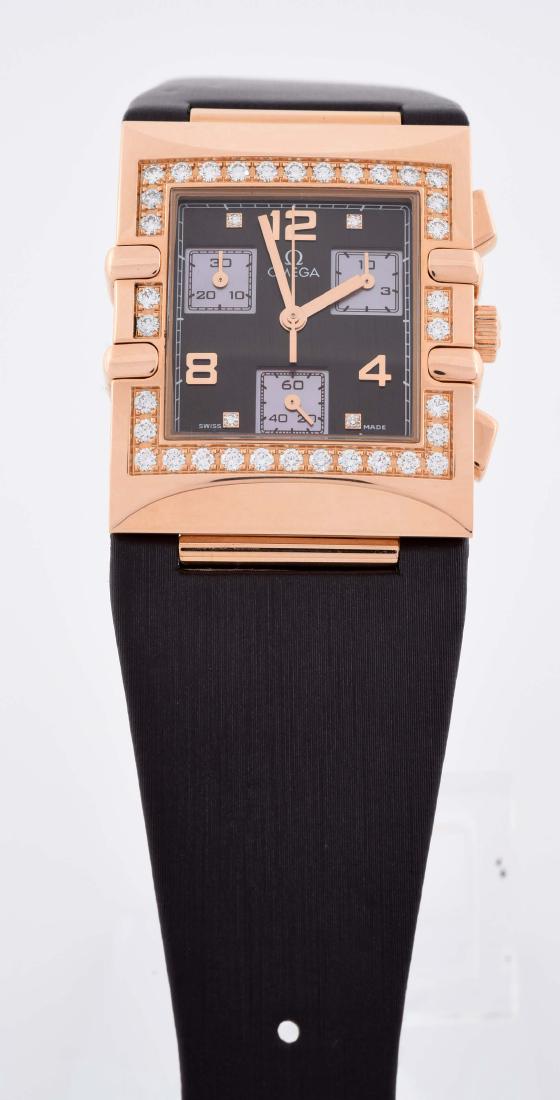 Omega 18k Ladies Rose Gold Diamond Set Quartz: Omega 18k Ladies Rose Gold Diamond Set Quartz Chronograph on Strap. Omega marked buckle and strap. Medallion on caseback. Hallmarked 18k. Brown dial with mother of pearl sundials. Dimond set bezel. To