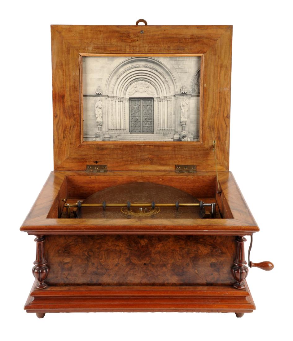 Wooden Music Box w/ Inlay Top. (1 of 10)