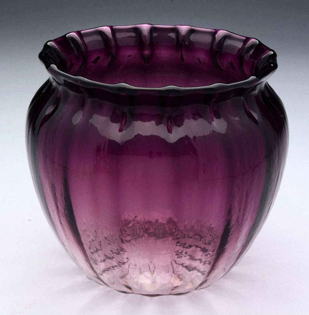 Loetz Austria PenseÃ© Verlaufend Optisch.: Loetz PenseÃ© Verlaufend optisch vase, oval acid stamped mark (Czecho-Slovakia). It is product number III-514/6â€. The piece was manufactured circa 1920. For attribution, see "LÃ¶tz Bohmisches